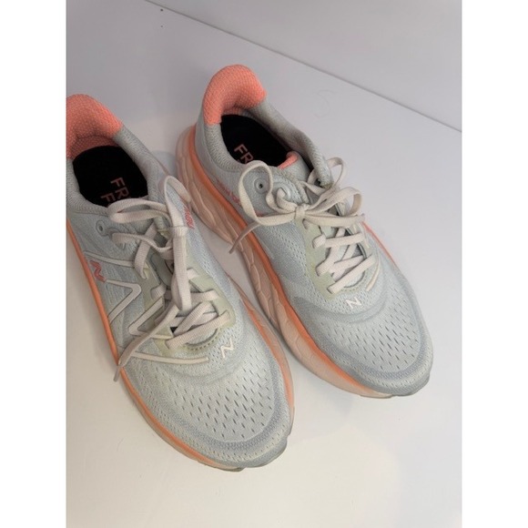 New Balance Fresh Foam X More v4 Grey Peach Running Shoes WMORCM4 Womens 8.5 - Picture 2 of 10